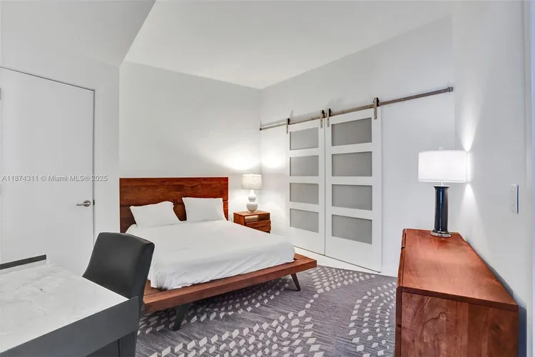 Paramount Miami Worldcenter #3001 image #10