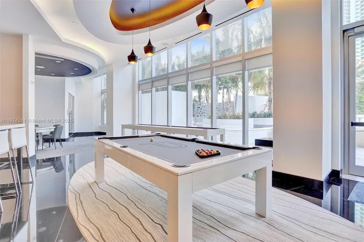 Paramount Miami Worldcenter #3001 image #17