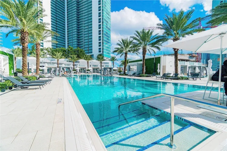 Paramount Miami Worldcenter #3001 image #19