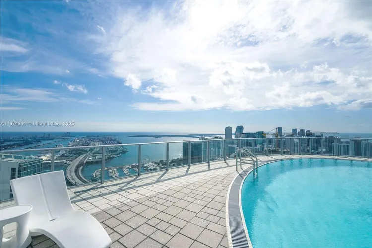 Paramount Miami Worldcenter #3001 image #25