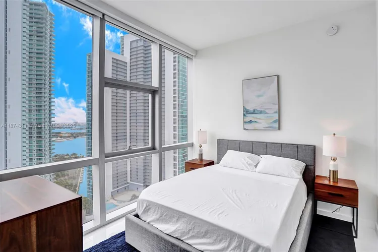 Paramount Miami Worldcenter #3001 image #9