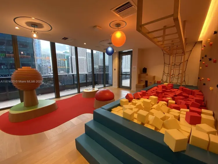 Brickell Flatiron #2201 image #28