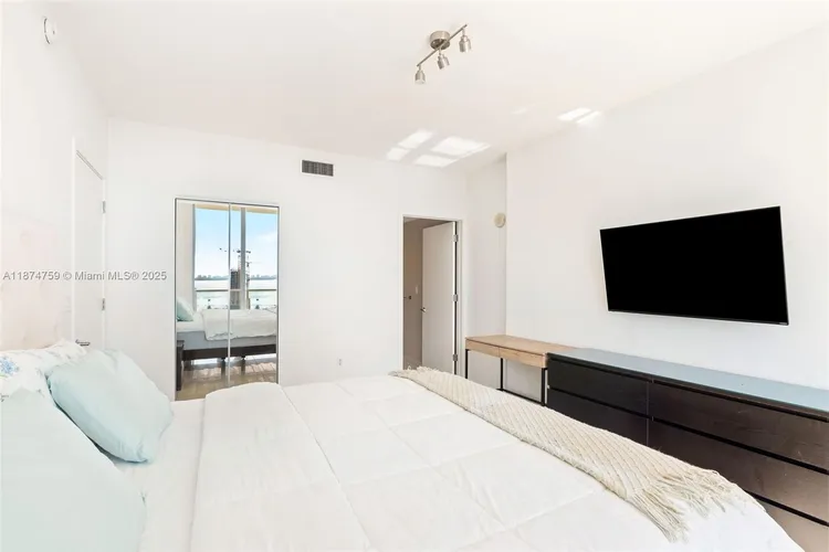 Midtown 2 #H1711 image #20