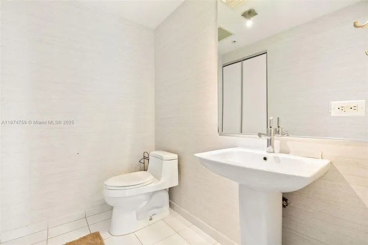 Midtown 2 #H1711 image #27