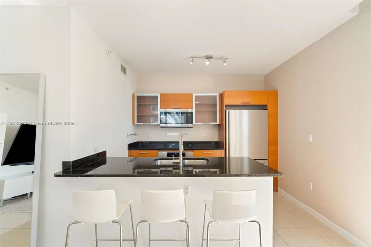 Midtown 2 #H1711 image #7