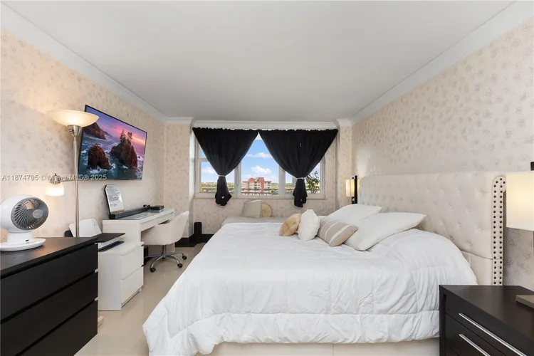 Parker Dorado #1517 image #20