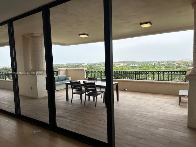 Palazzo Della Luna #6871 image #6