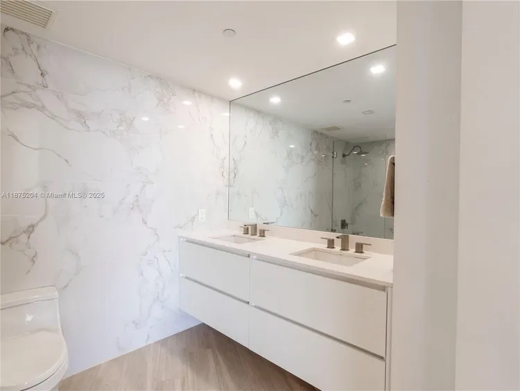 Metropolitan at Brickell #2401 image #12