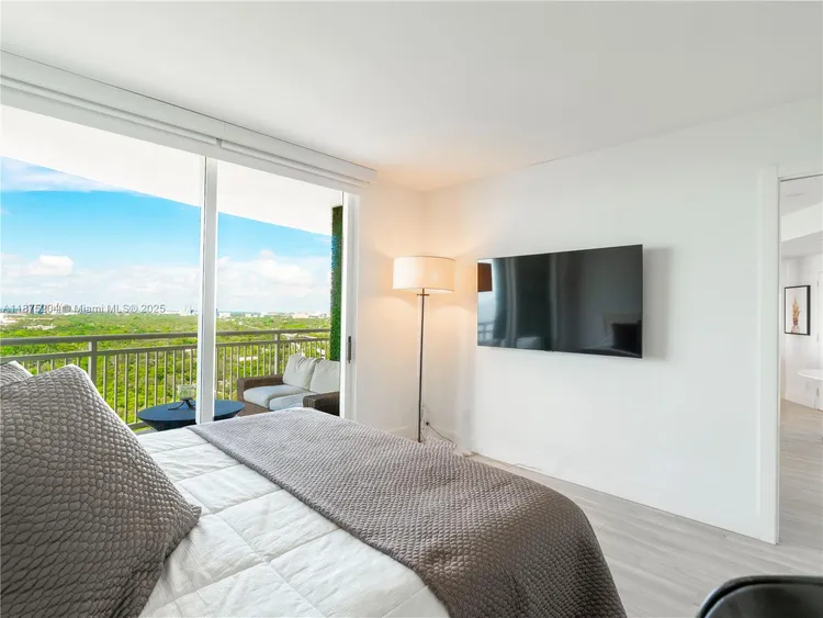 Metropolitan at Brickell #2401 image #14