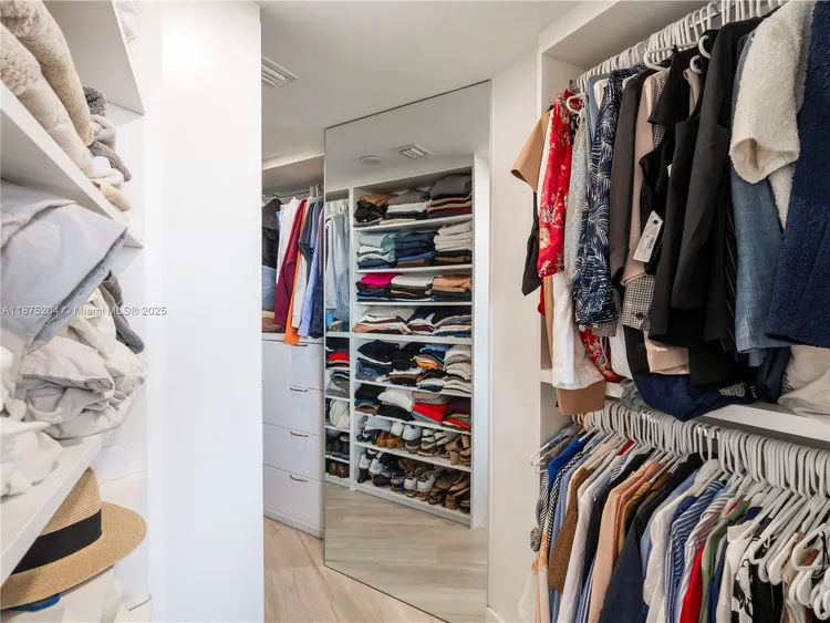 Metropolitan at Brickell #2401 image #15