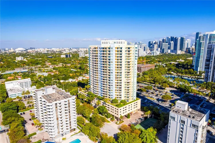Metropolitan at Brickell #2401 image #24