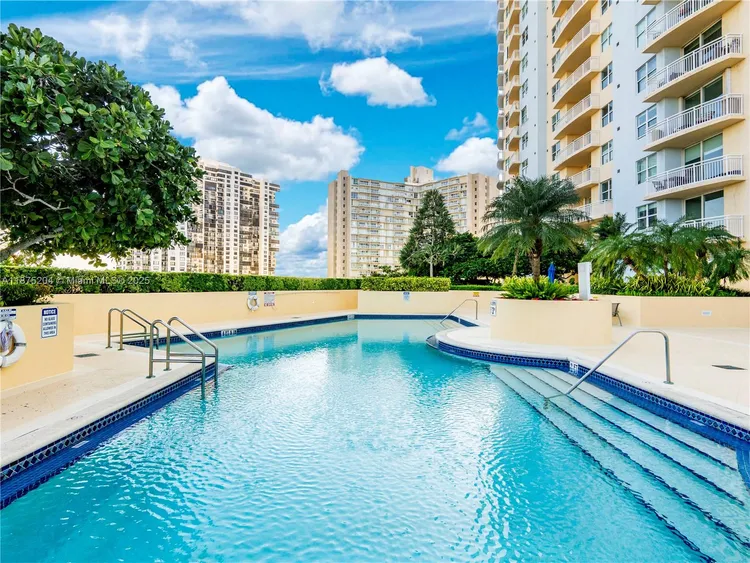 Metropolitan at Brickell #2401 image #25