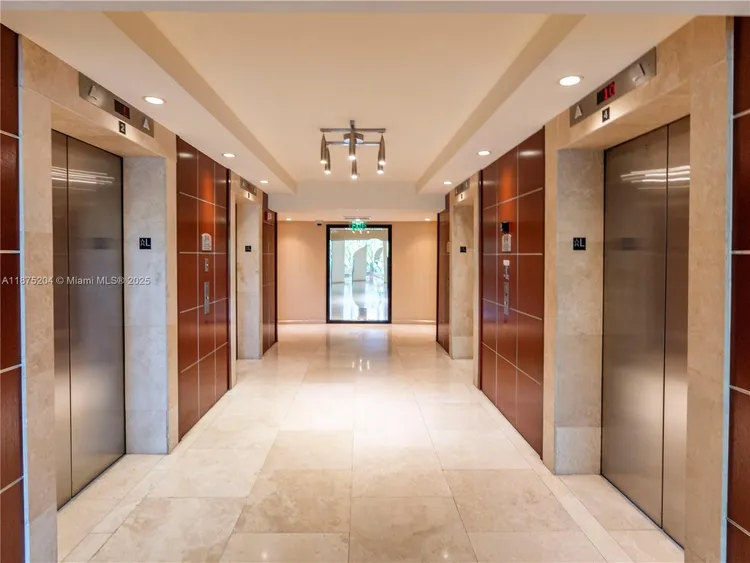 Metropolitan at Brickell #2401 image #28