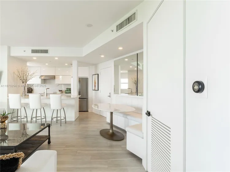 Metropolitan at Brickell #2401 image #9