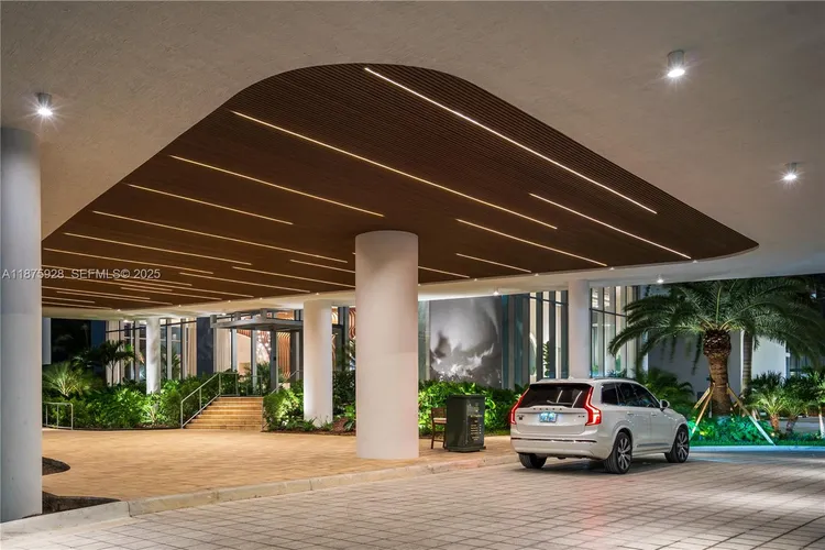 Aria Reserve South Tower #4602-S image #32