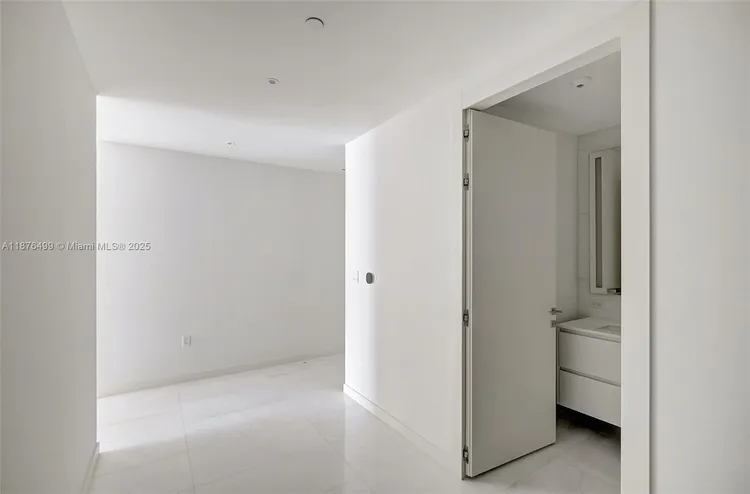Aston Martin Residences #2402E image #43