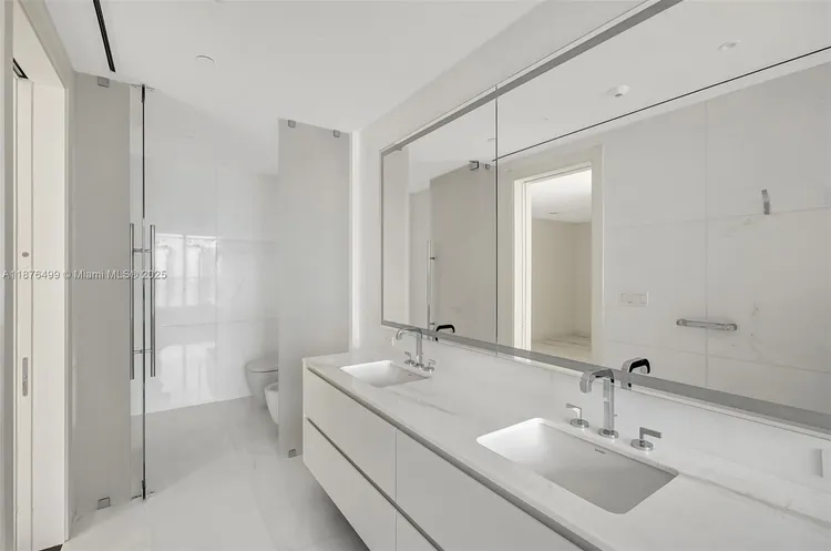 Aston Martin Residences #2402E image #47