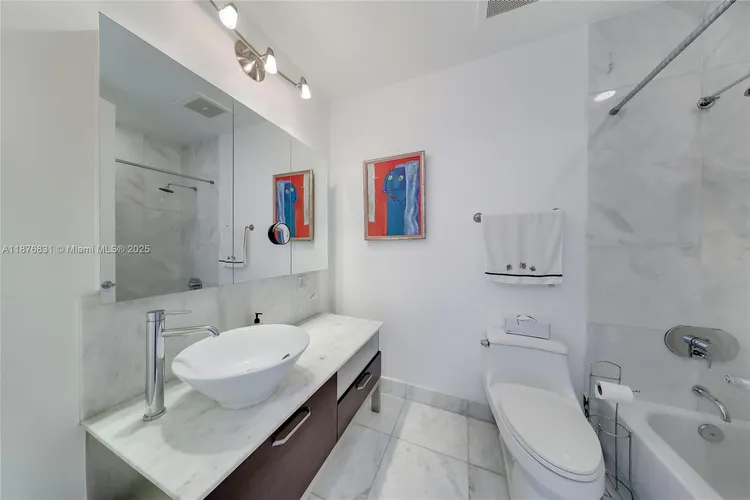 Emerald at Brickell #803 image #11