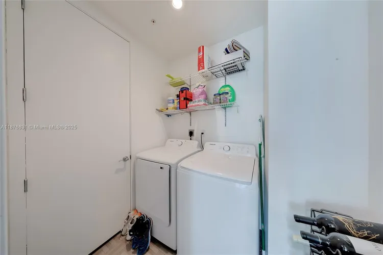 Emerald at Brickell #803 image #13