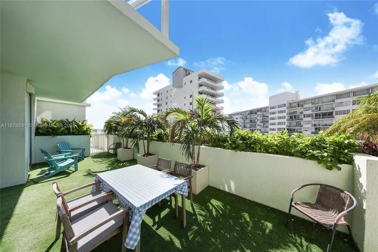 Emerald at Brickell #803 image #14