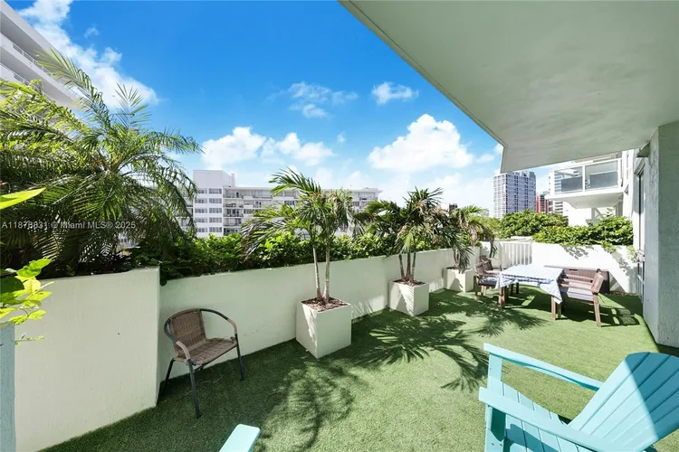 Emerald at Brickell #803 image #15