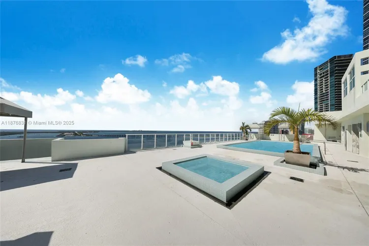 Emerald at Brickell #803 image #16