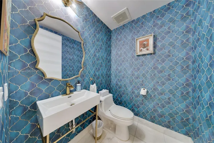 Emerald at Brickell #803 image #8