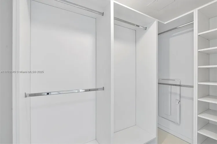 Le Jardin Residences #503 image #10