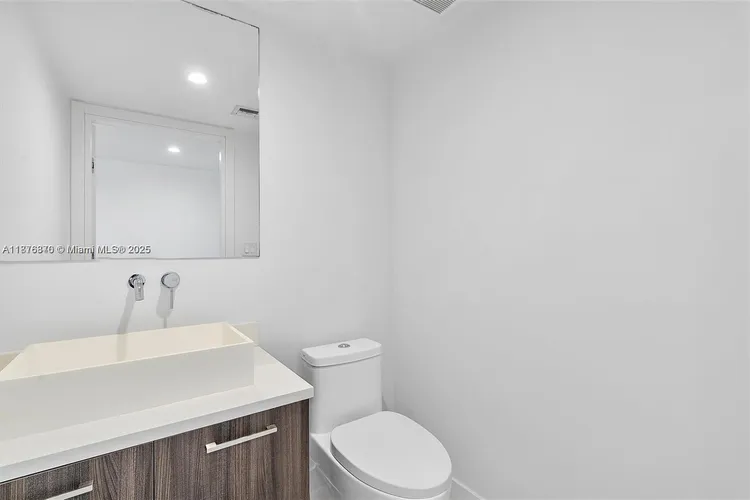 Le Jardin Residences #503 image #14