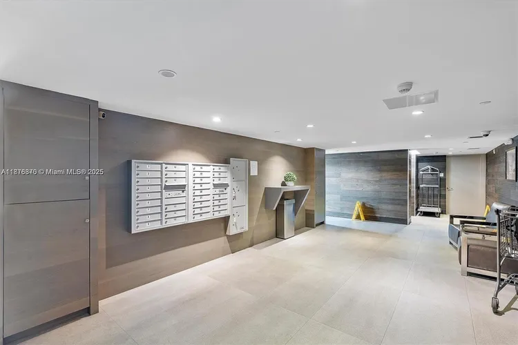 Le Jardin Residences #503 image #17