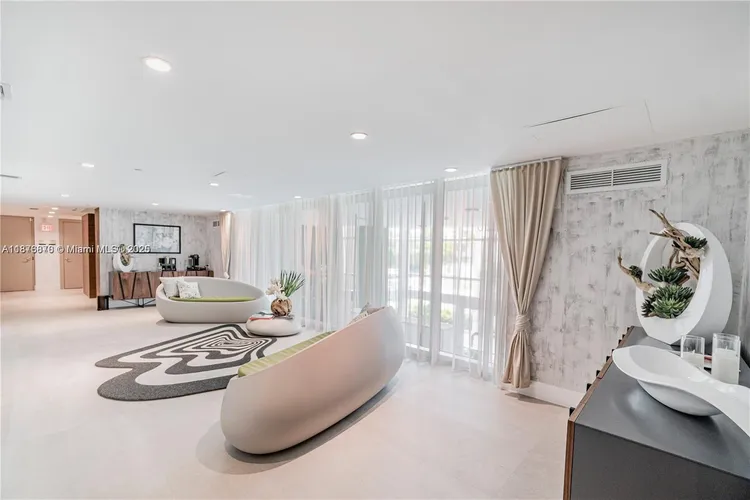 Le Jardin Residences #503 image #18