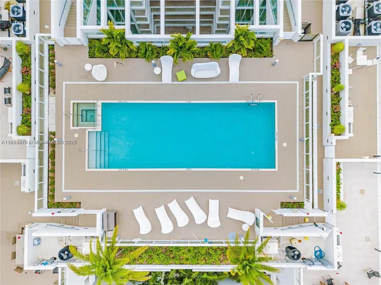 Le Jardin Residences #503 image #22