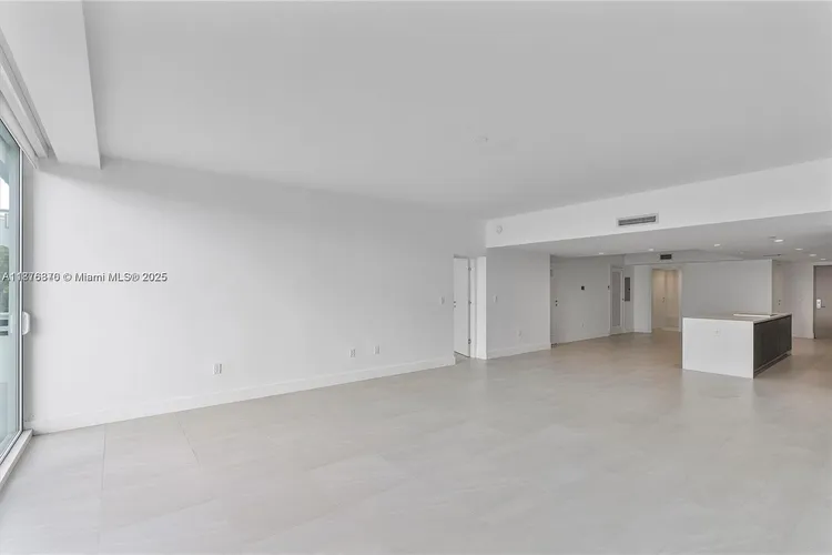 Le Jardin Residences #503 image #9