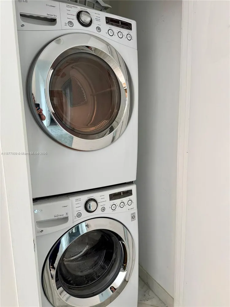 Avenue 1060 Brickell #4305 image #22