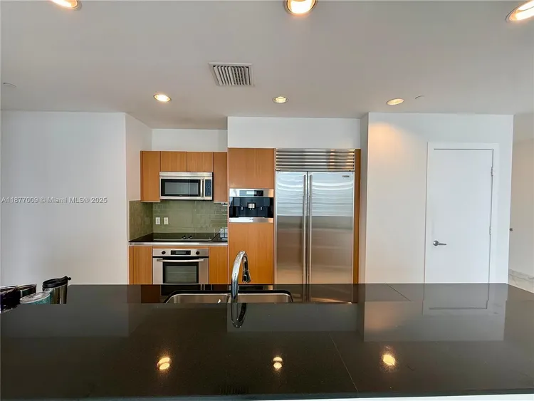 Avenue 1060 Brickell #4305 image #7