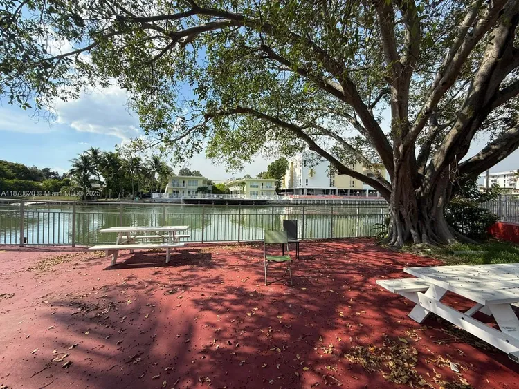 Marseilles Deco #46 image #79