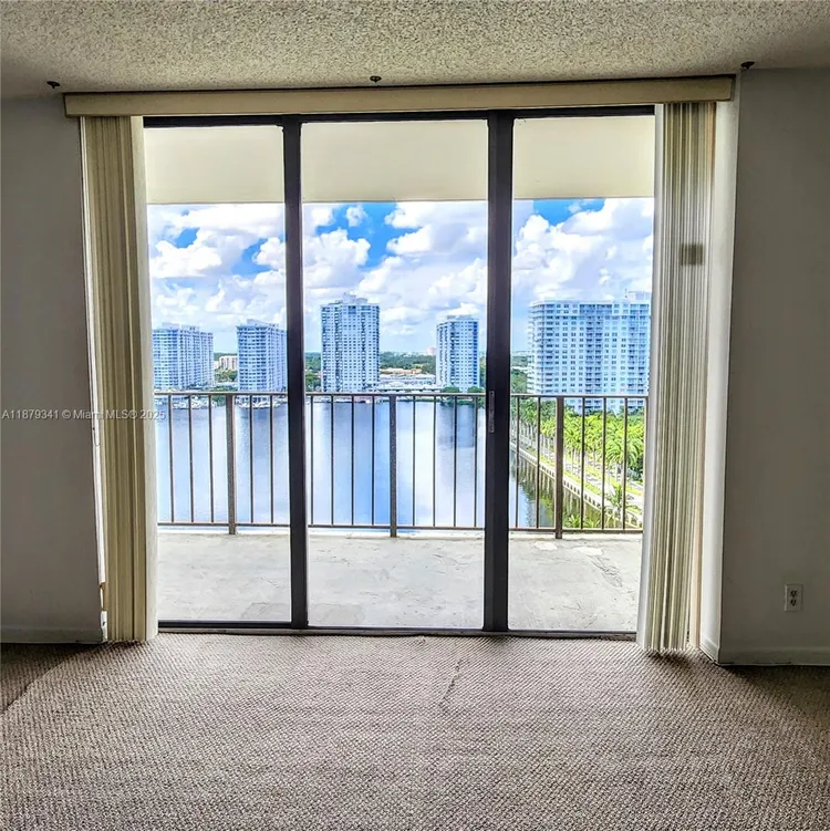 Biscayne Cove #1501 image #19