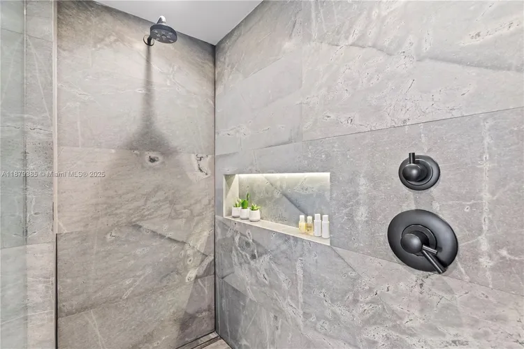 The Landmark #PH6 image #35