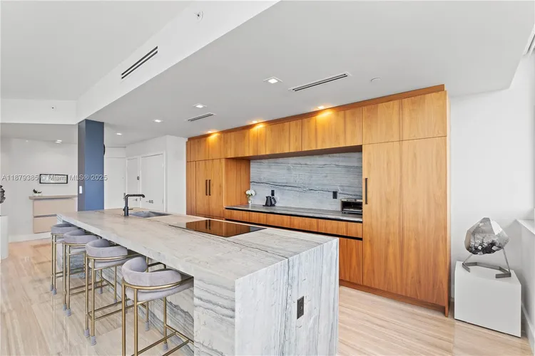 The Landmark #PH6 image #7