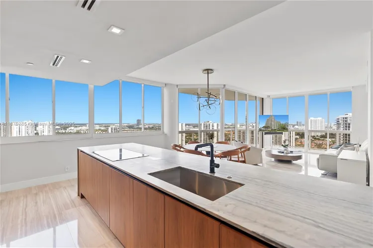 The Landmark #PH6 image #9