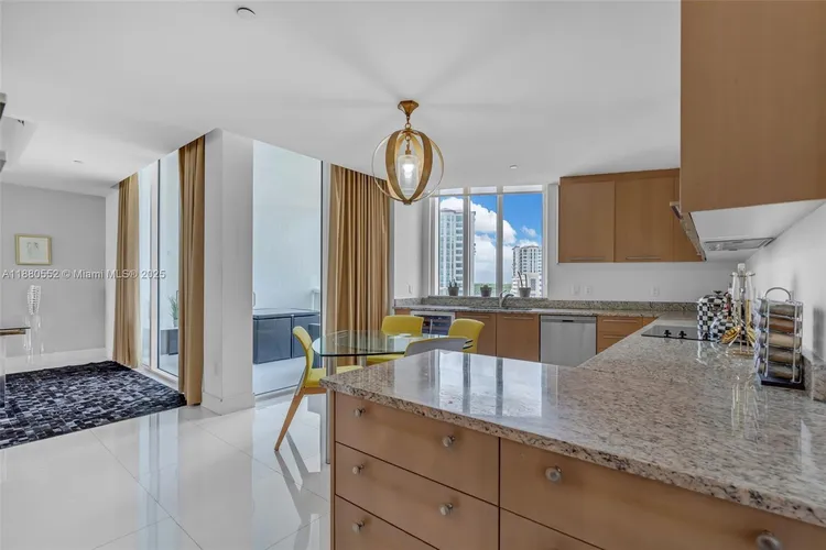 Trump Tower 2 #606 image #10