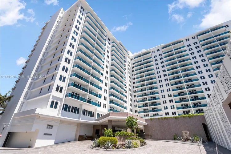 Roney Palace #1523-24 image #26