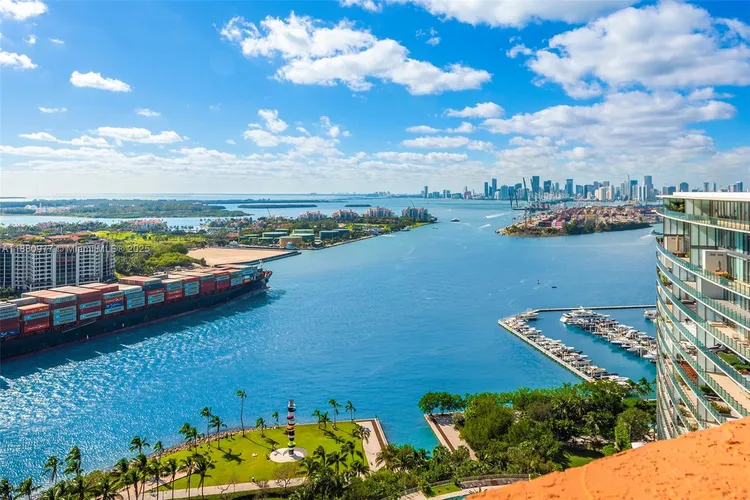 Portofino Tower #504 image #16