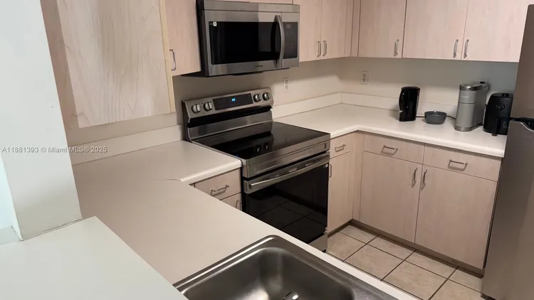 Douglas Grand #412 image #12