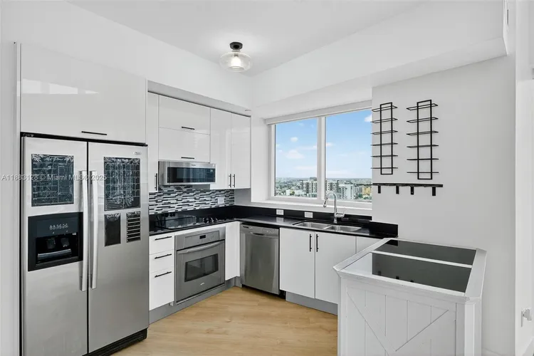 Infinity at Brickell #3026 image #9