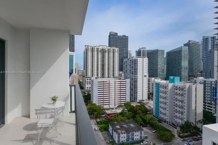 Smart Brickell #1601 image #10