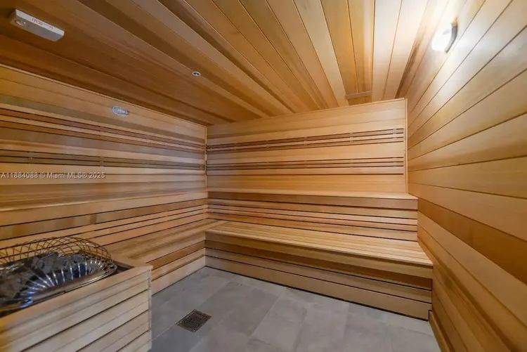 Smart Brickell #1601 image #21