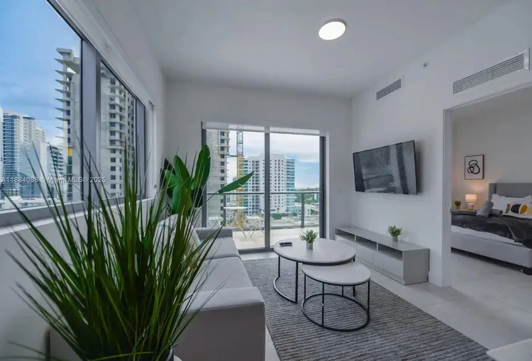 Smart Brickell #1601 image #8