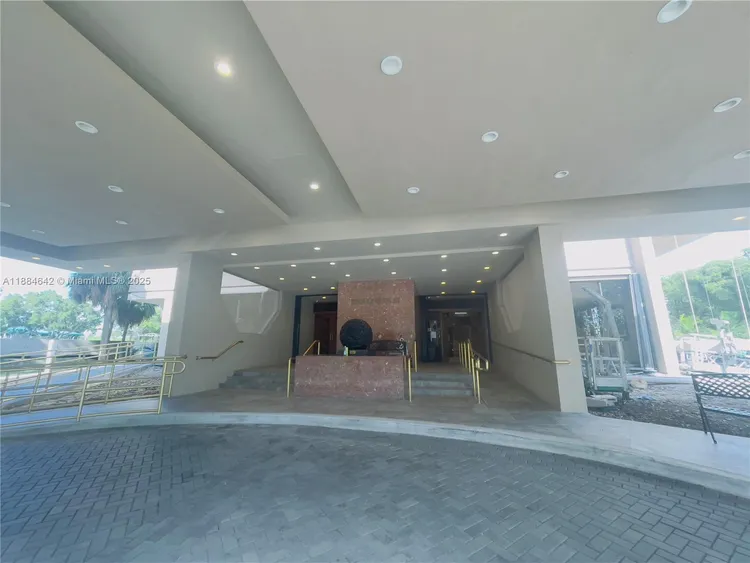 Jockey Club III #2056 image #6