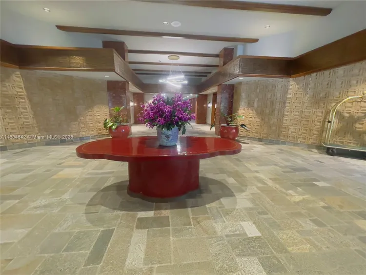 Jockey Club III #2056 image #8